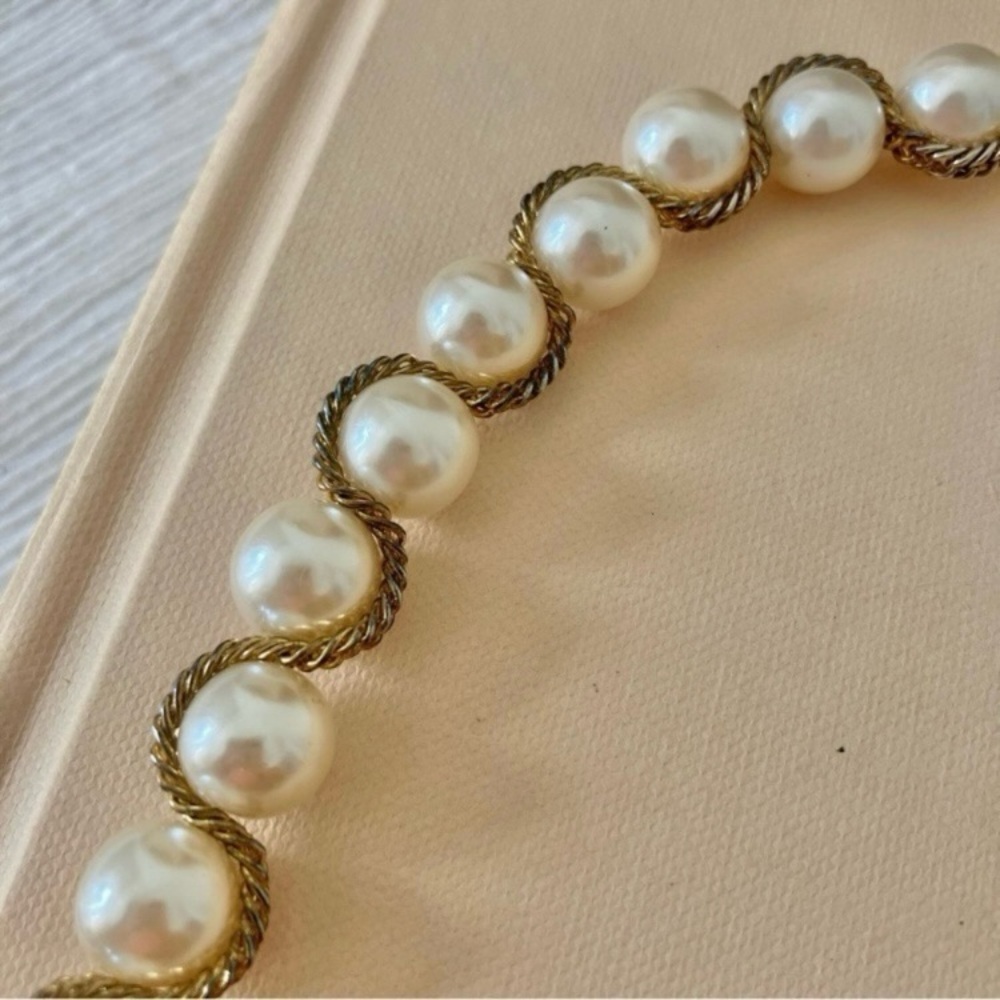 Pearl & Gold Chain Necklace Vintage “Alienor” Classic Style Quiet Luxury Elegant - Picture 8 of 10
